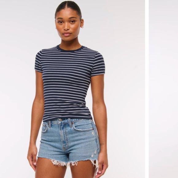 A&F High Rise Mom Short - Picture 2 of 4